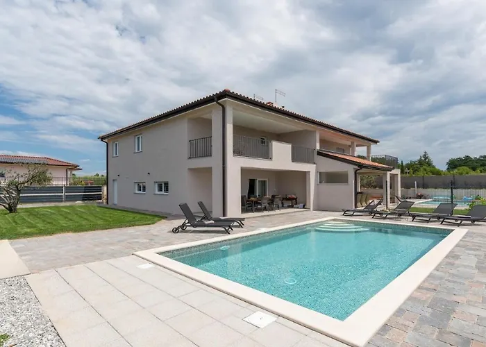 Casa Adua Nyaraló Filipac